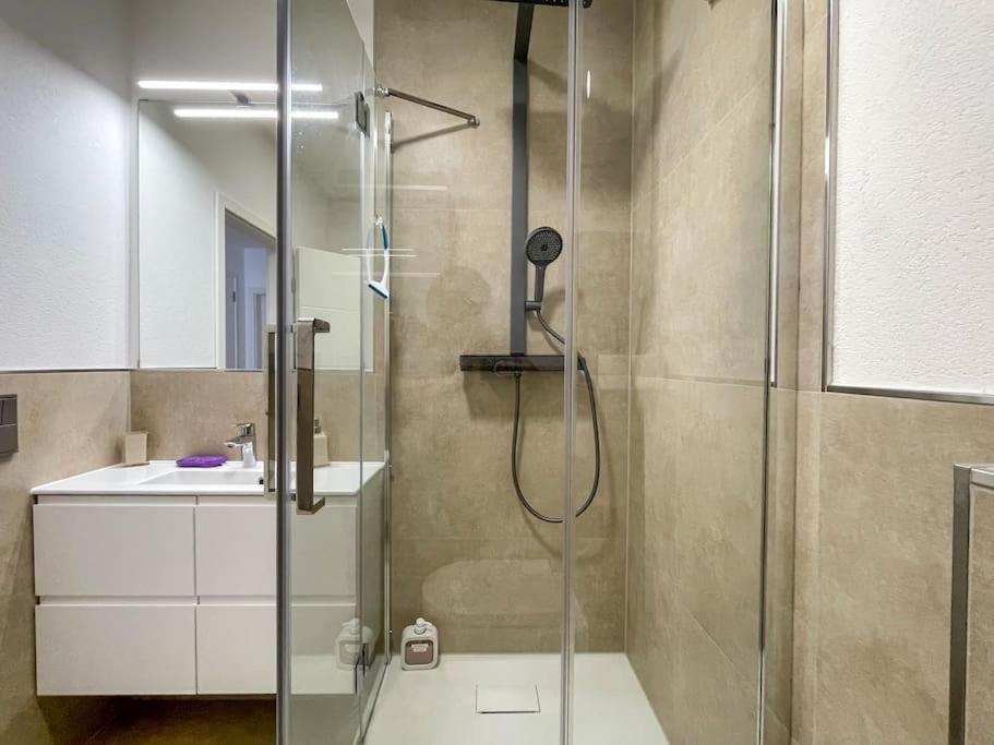 Apartment Le Lagon Bleu - Appt Wifi Parking Balcon Le Puy-en-Velay